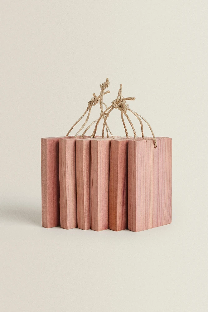 PACK OF WARDROBE CEDAR BLOCKS (PACK OF 6)