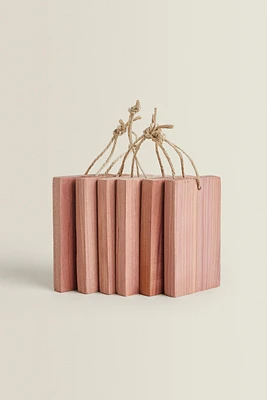 PACK OF WARDROBE CEDAR BLOCKS (PACK OF 6)