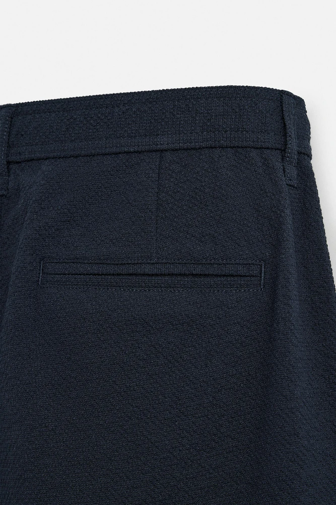 TEXTURED REGULAR FIT SHORTS