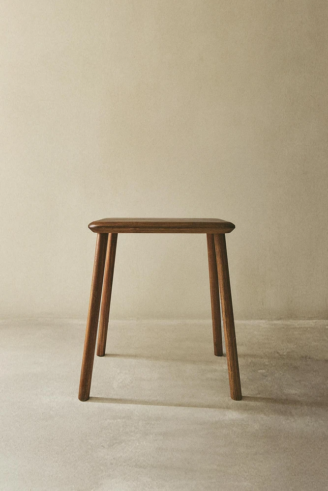 BEVELED ACACIA STOOL