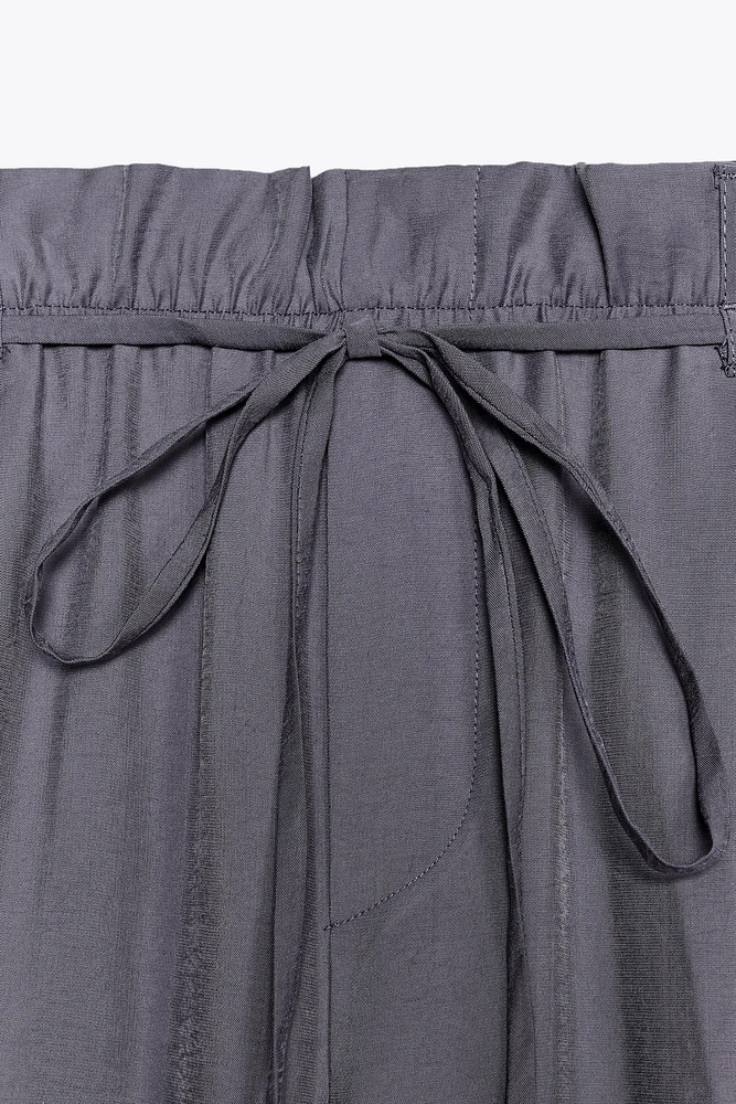 FLOWY PAPERBAG BELTED PANTS