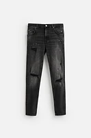 RIPPED SKINNY FIT JEANS