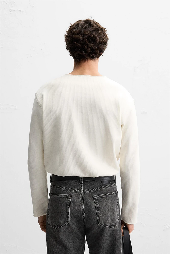 RIBBED TEXTURED T-SHIRT