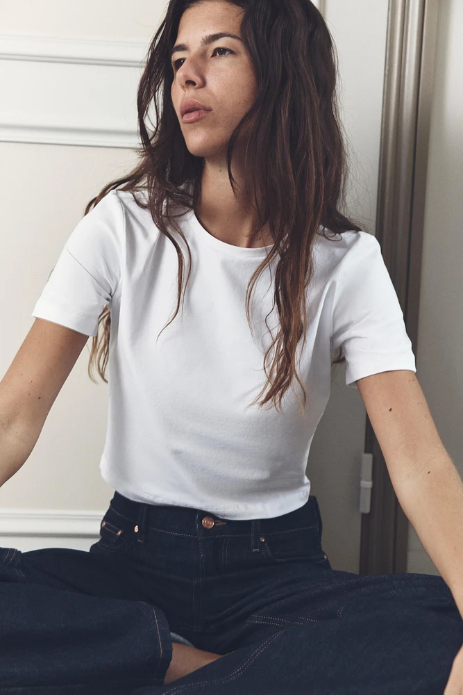 CROPPED STRETCH T-SHIRT