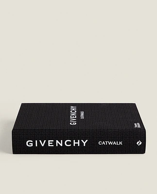 LIVRO CATWALK GIVENCHY