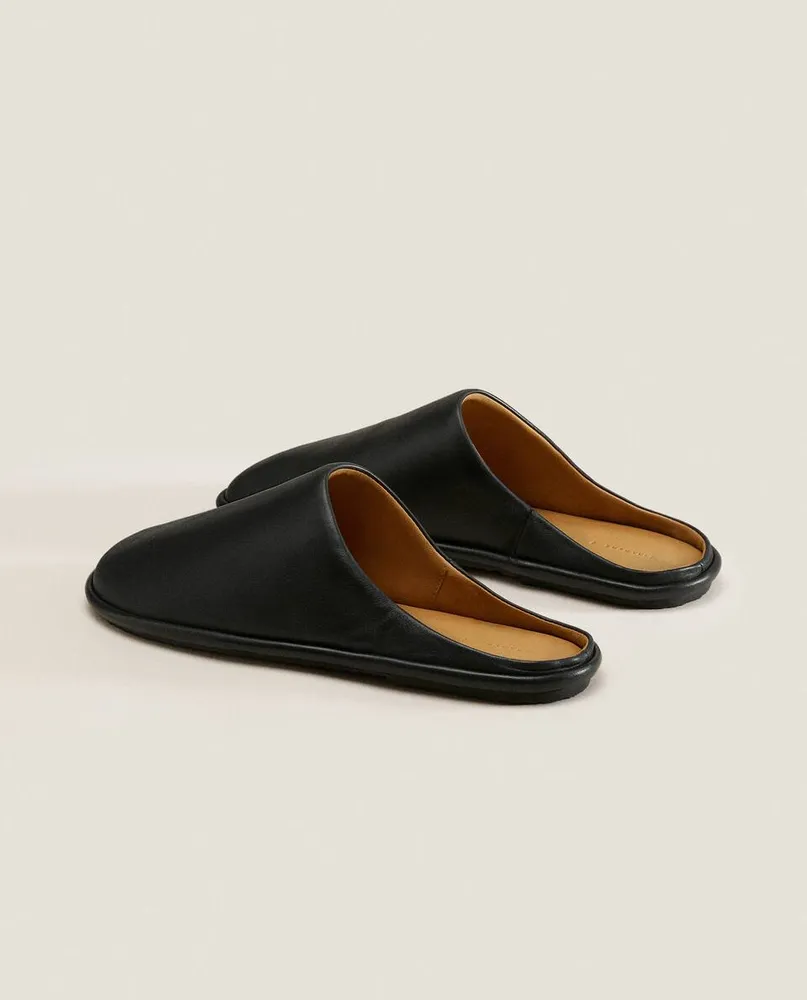 CONTRAST LEATHER SLIPPERS