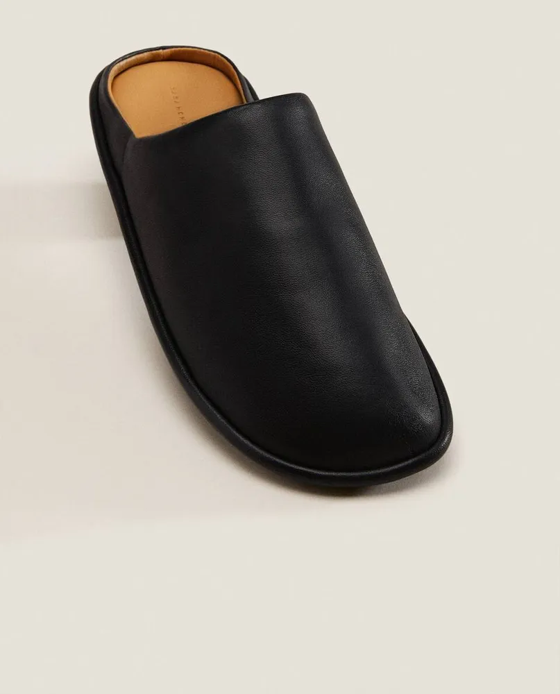 CONTRAST LEATHER SLIPPERS