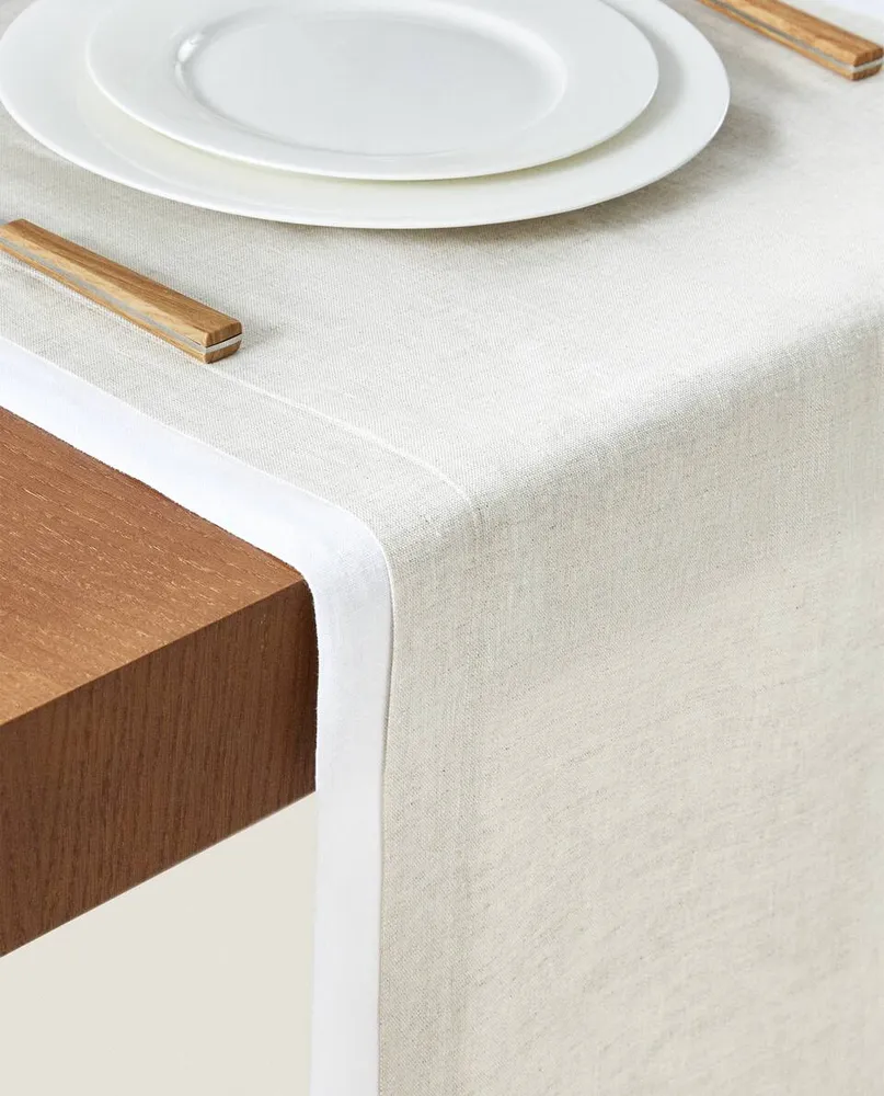 DOUBLE-LAYER LINEN TABLE RUNNER