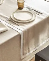 DOUBLE-LAYER LINEN TABLE RUNNER