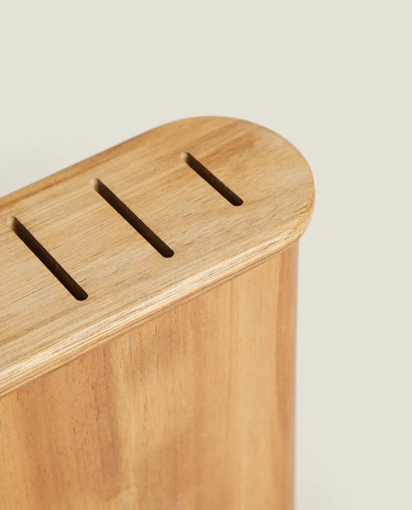 WOODEN KNIFE HOLDER WITH HANDLE