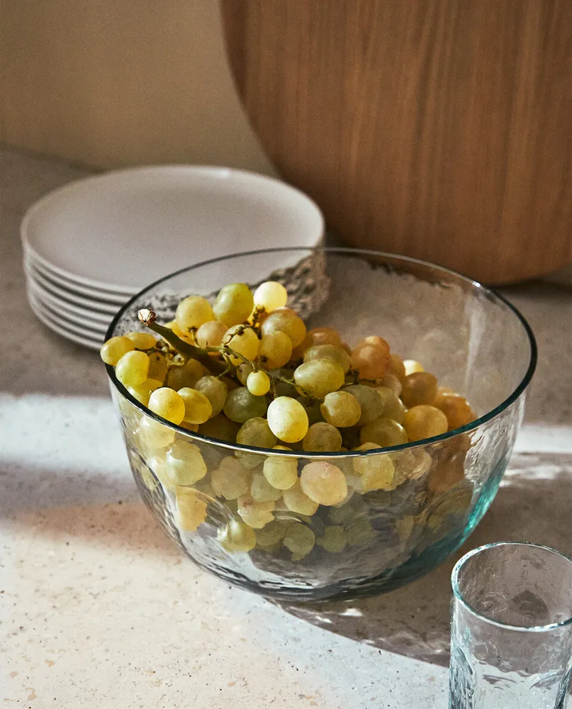 FACETED GLASS SALAD BOWL