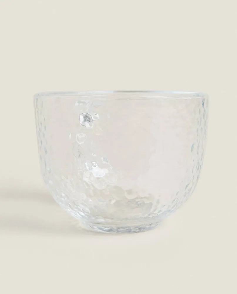 GLASS CUP WITH RAISED DESIGN