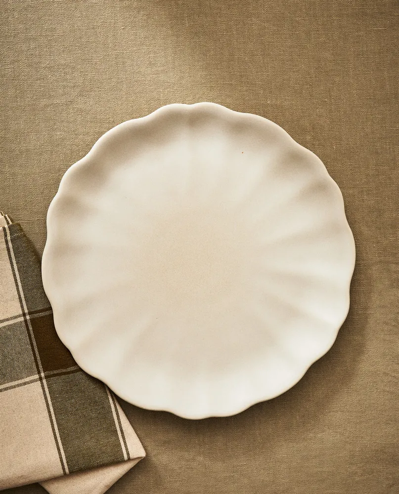 FLORAL DINNER PLATE