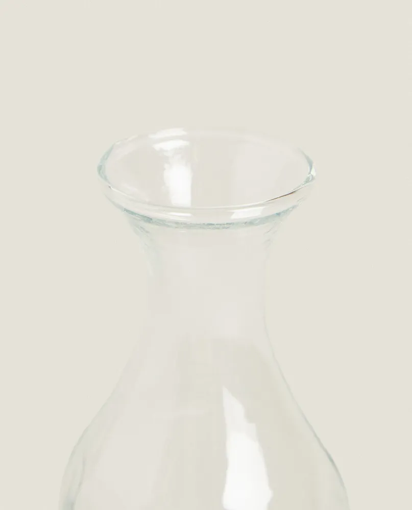 DECORATIVE GLASS VASE