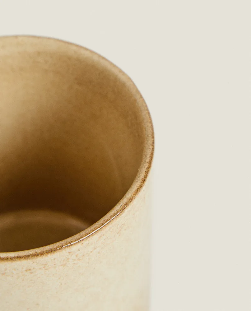 STONEWARE MUG WITH RIM