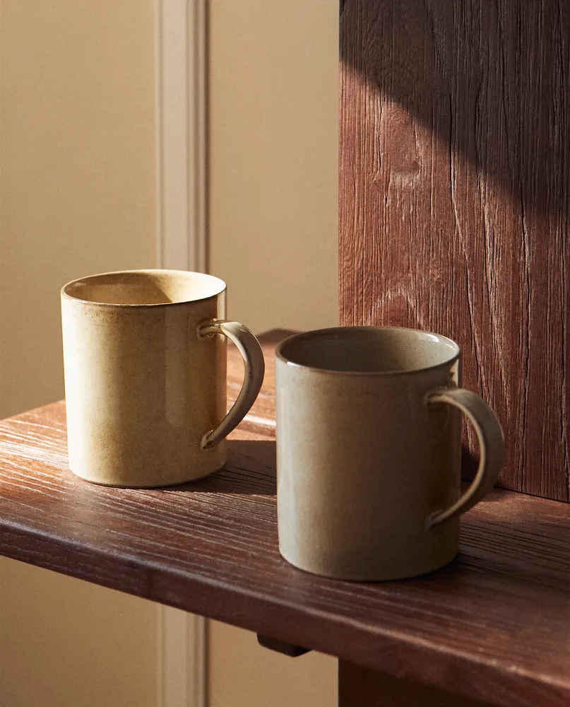 STONEWARE MUG WITH RIM