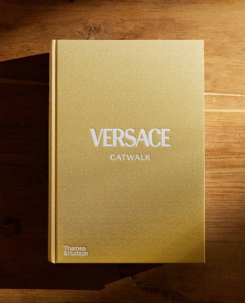 VERSACE CATWALK BOOK