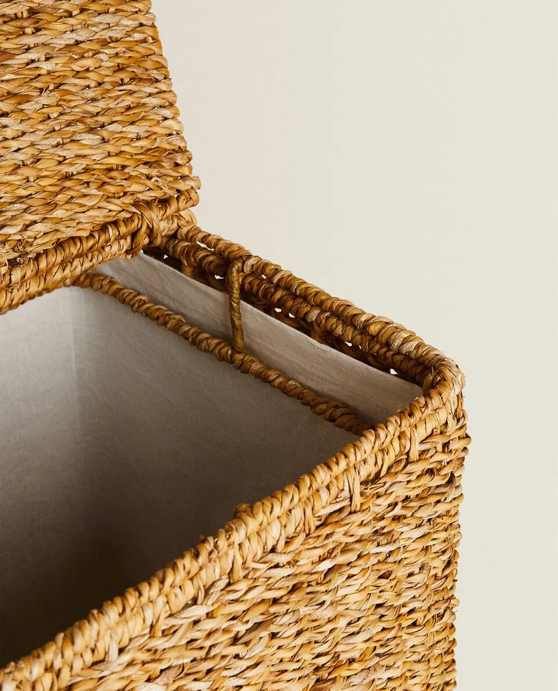 WOVEN LAUNDRY BASKET