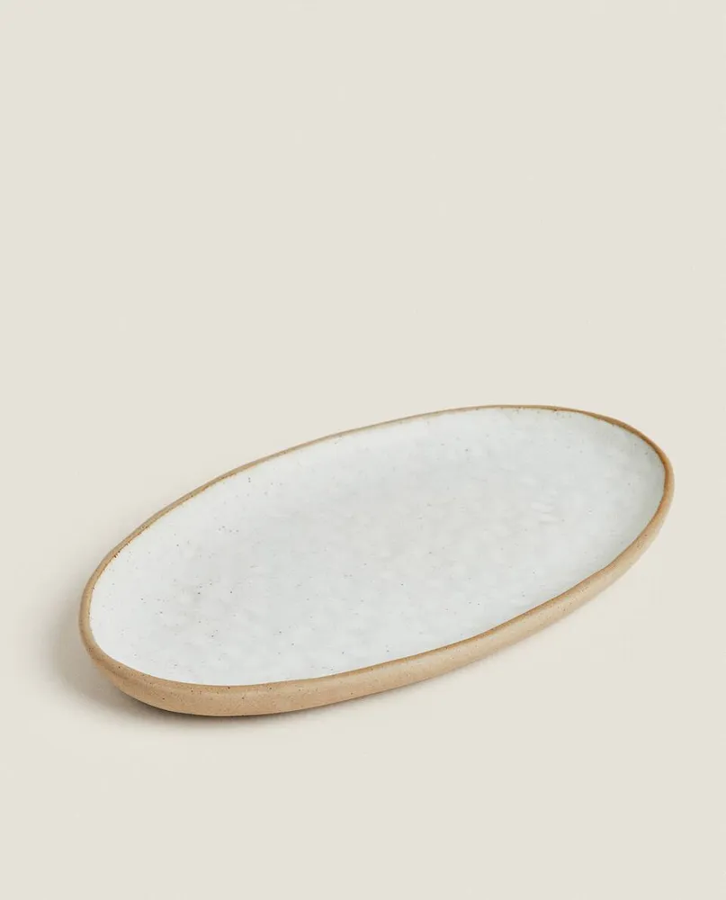 TEXTURED OVAL SERVING DISH