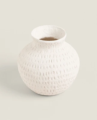 DECORATIVE ROUND VASE