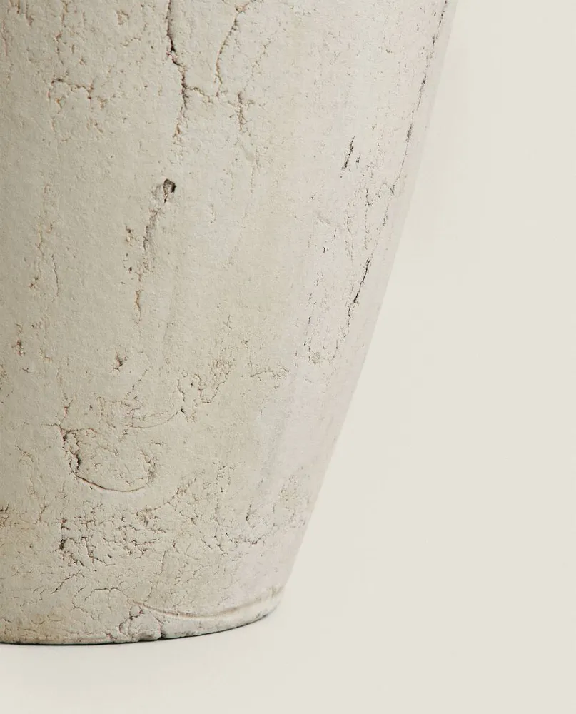 CERAMIC VASE WITH HANDLES