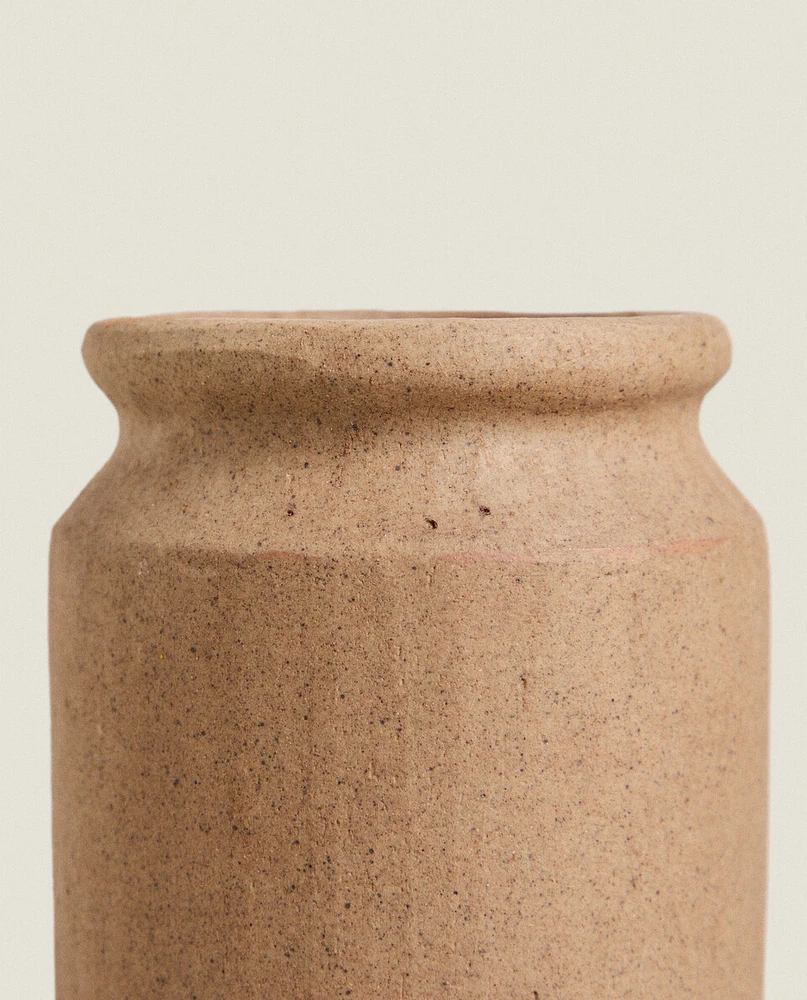 CYLINDRICAL CERAMIC VASE