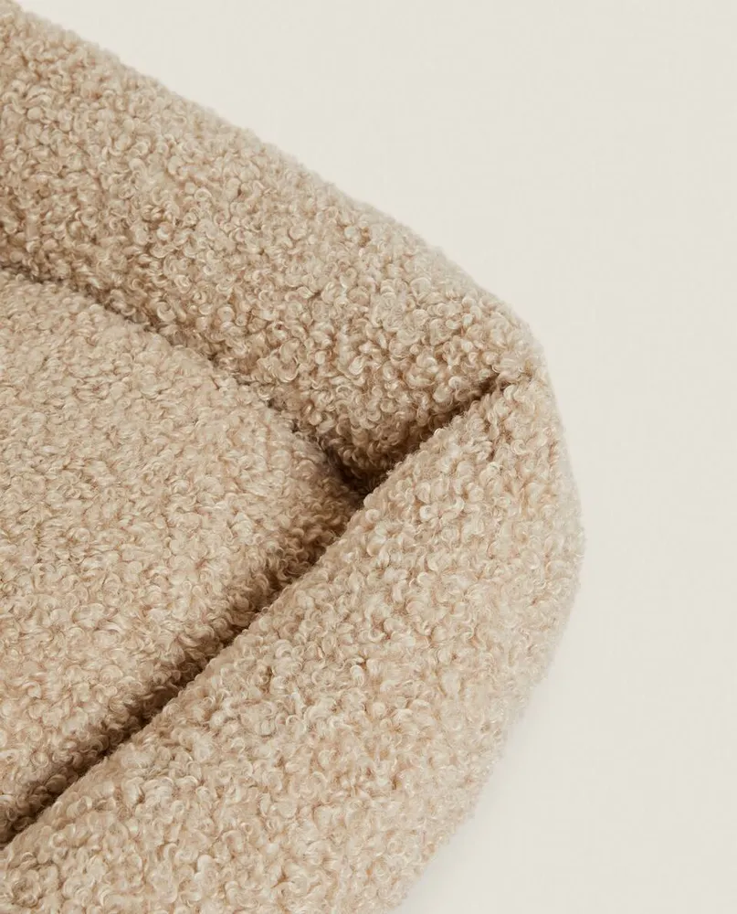FAUX SHEARLING PET BED