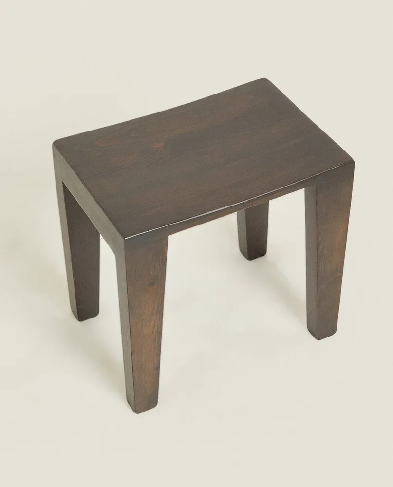 PINE WOOD STOOL