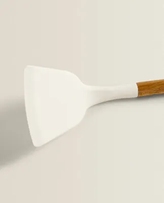 SILICONE AND WOODEN SPATULA