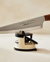 KNIFE SHARPENER WITH SUCTION CUP