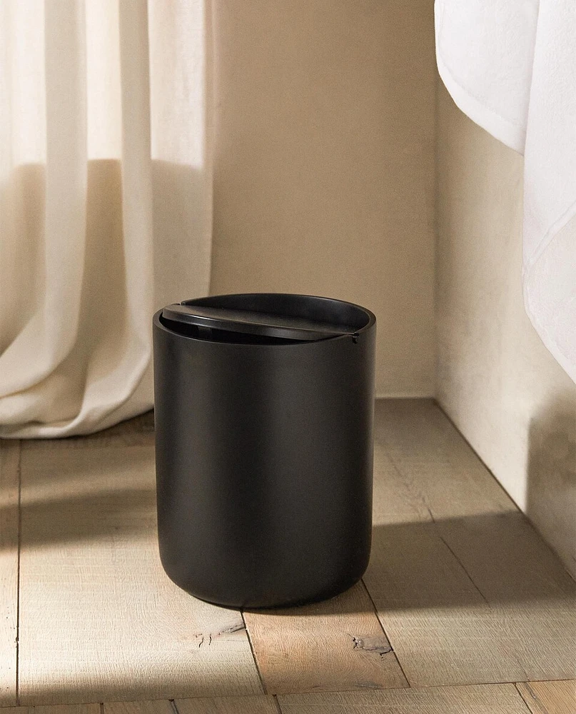 BLACK RESIN WASTEPAPER BASKET WITH LID