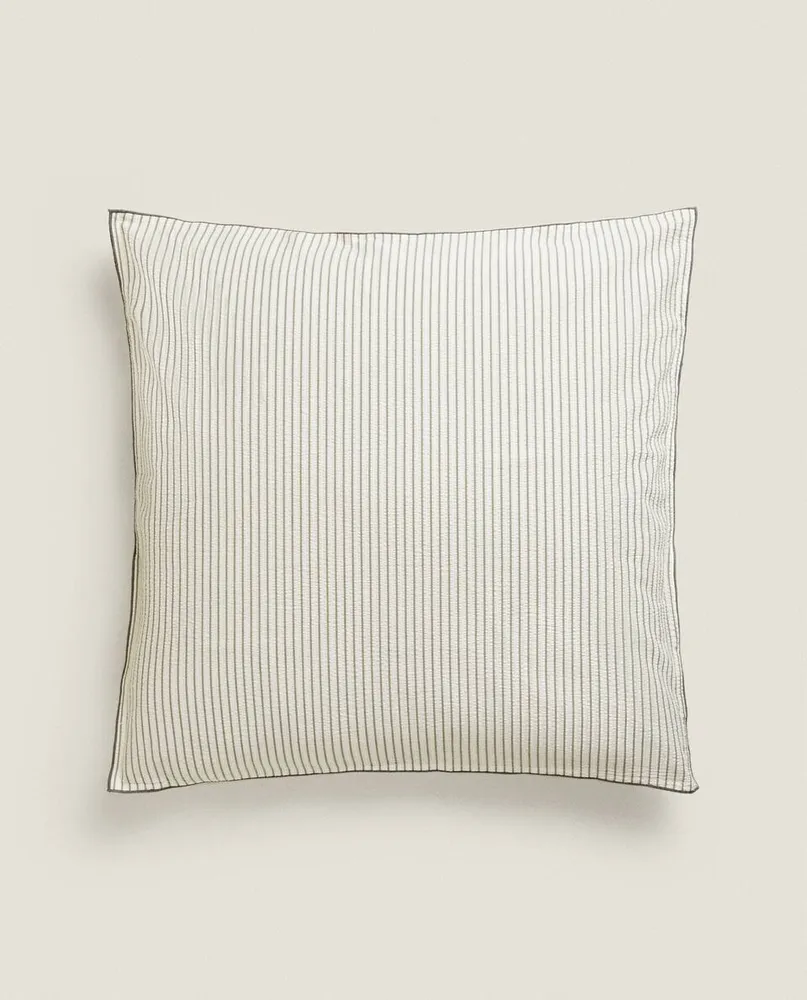 STRIPED SEERSUCKER PILLOWCASE