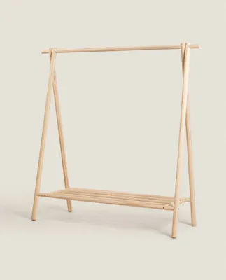 WOODEN CLOTHES RACK