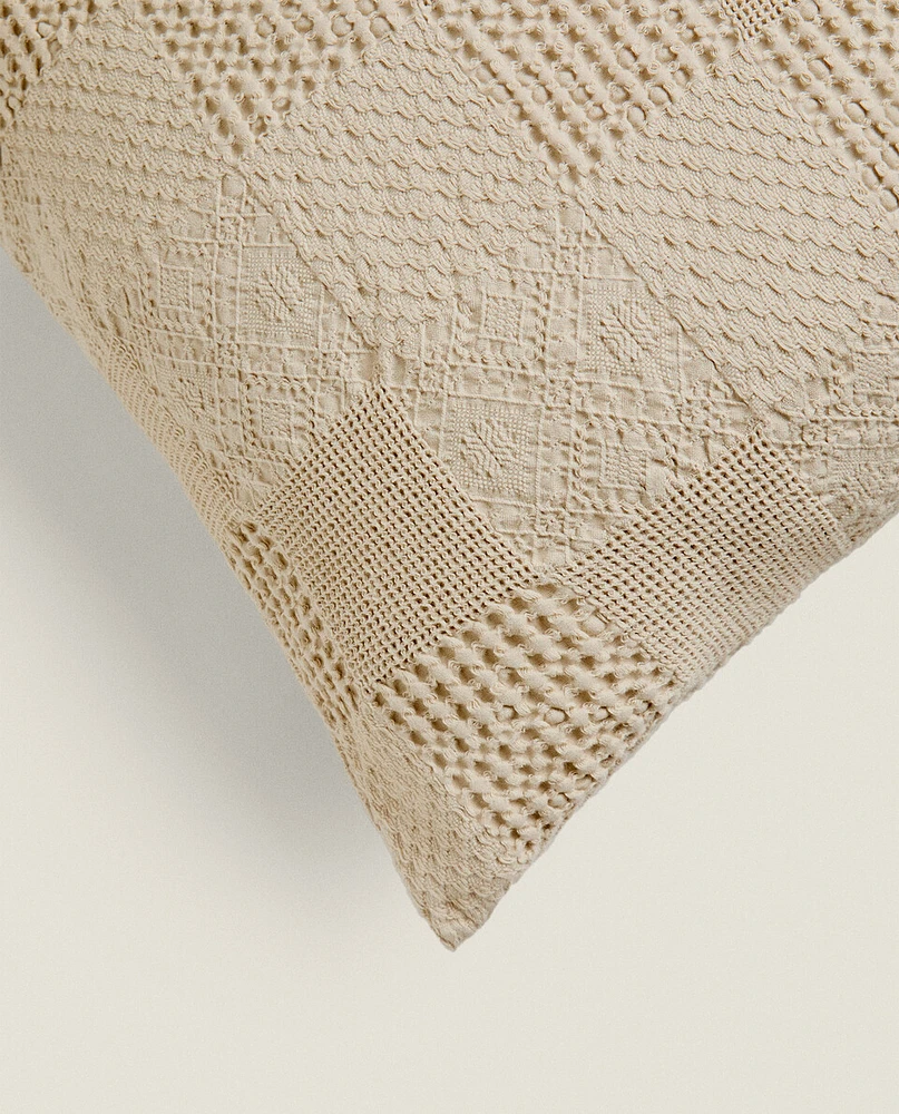 TEXTURED CUSHION COVER