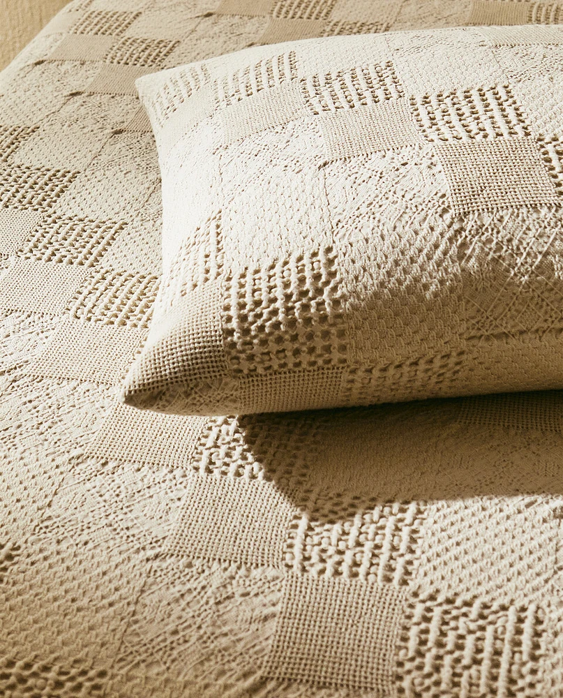 TEXTURED CUSHION COVER