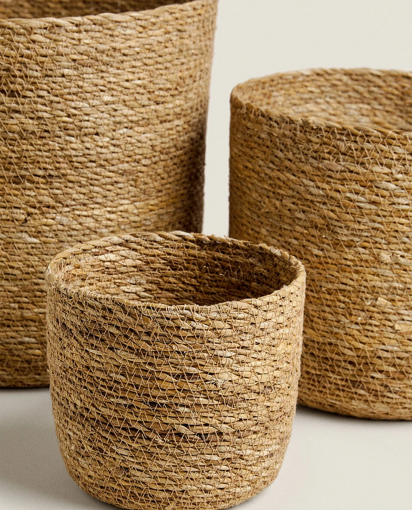 WOVEN BASKET