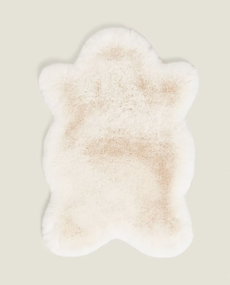 PLAIN FAUX FUR RUG