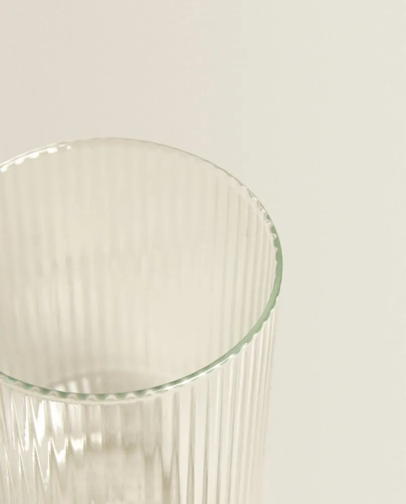 BOROSILICATE GLASS TUMBLER WITH RAISED LINES