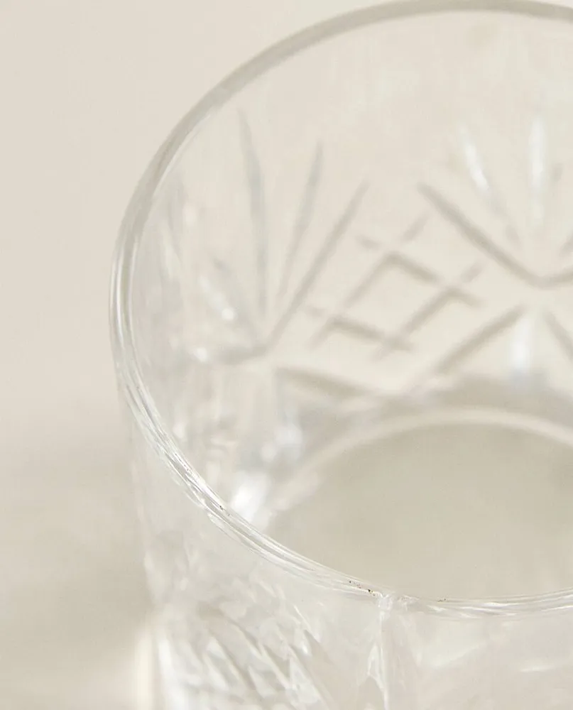 ENGRAVED CRYSTALLINE SHOT GLASS