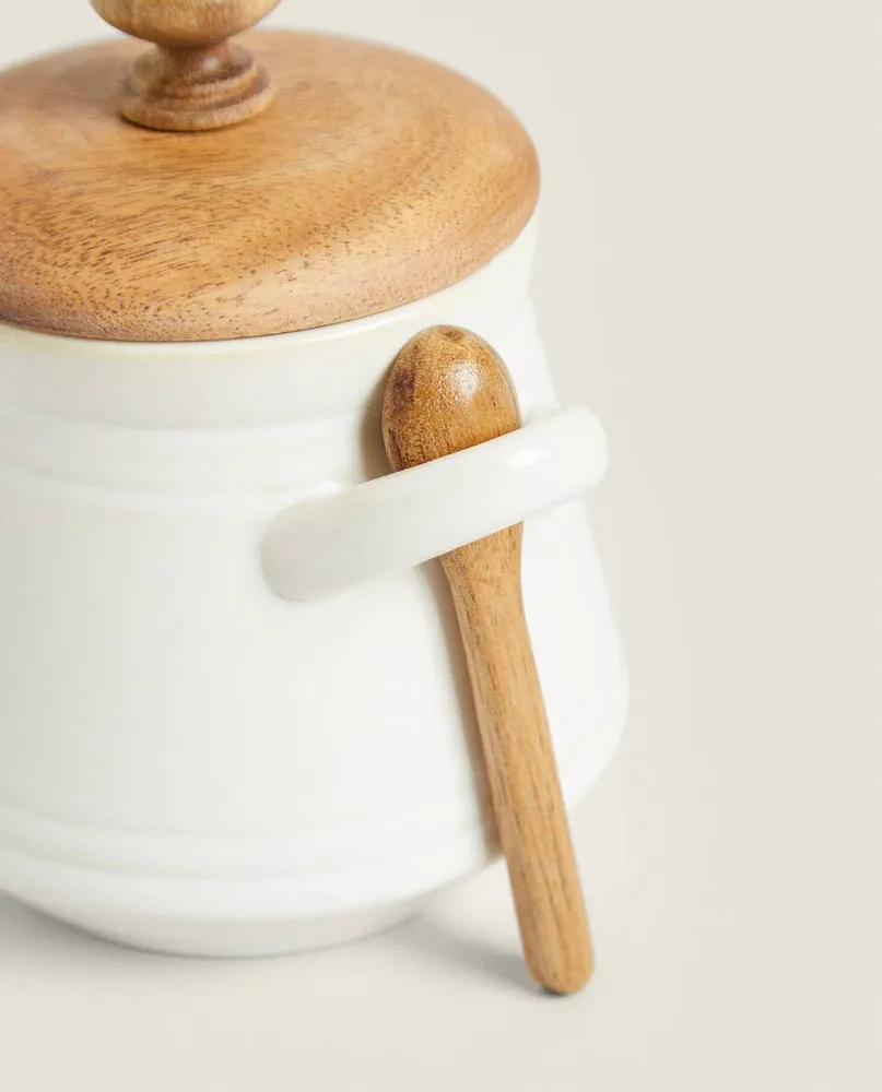 CERAMIC SUGAR BOWL WITH WOODEN LID