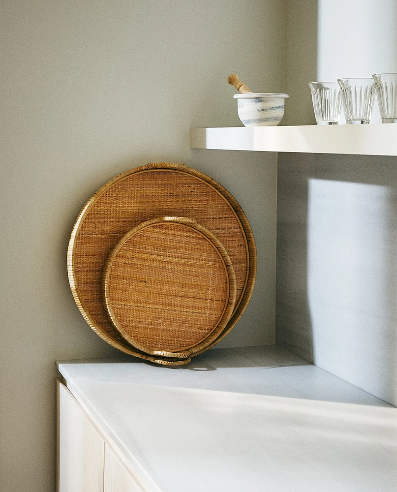 ROUND RATTAN TRAY