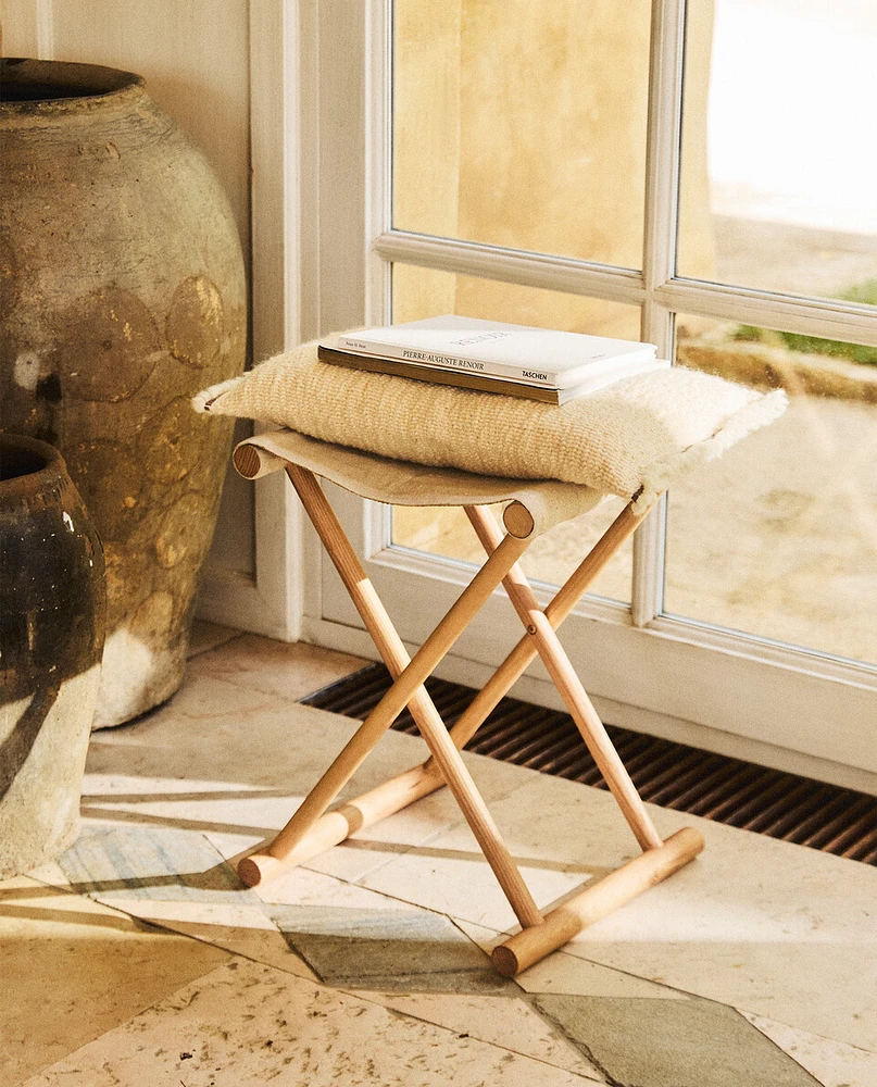 LINEN ASH FOLDING STOOL