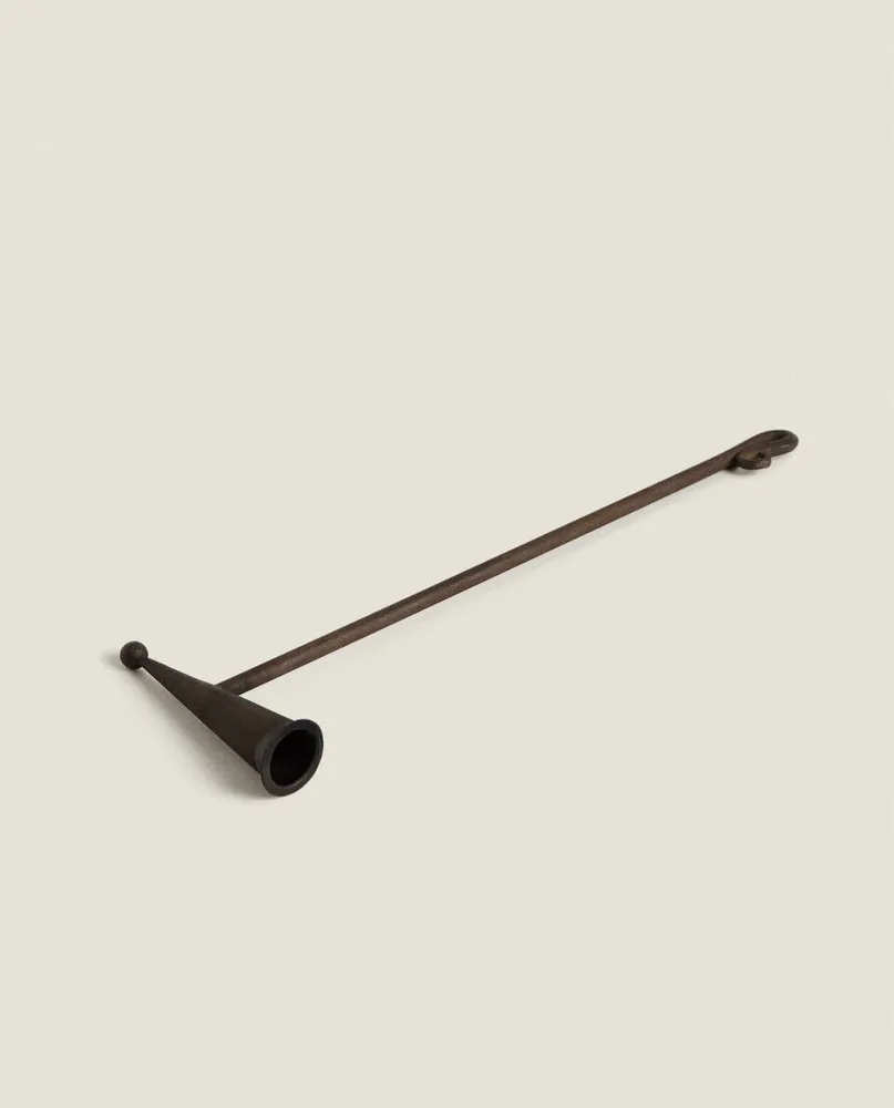 CANDLE SNUFFER