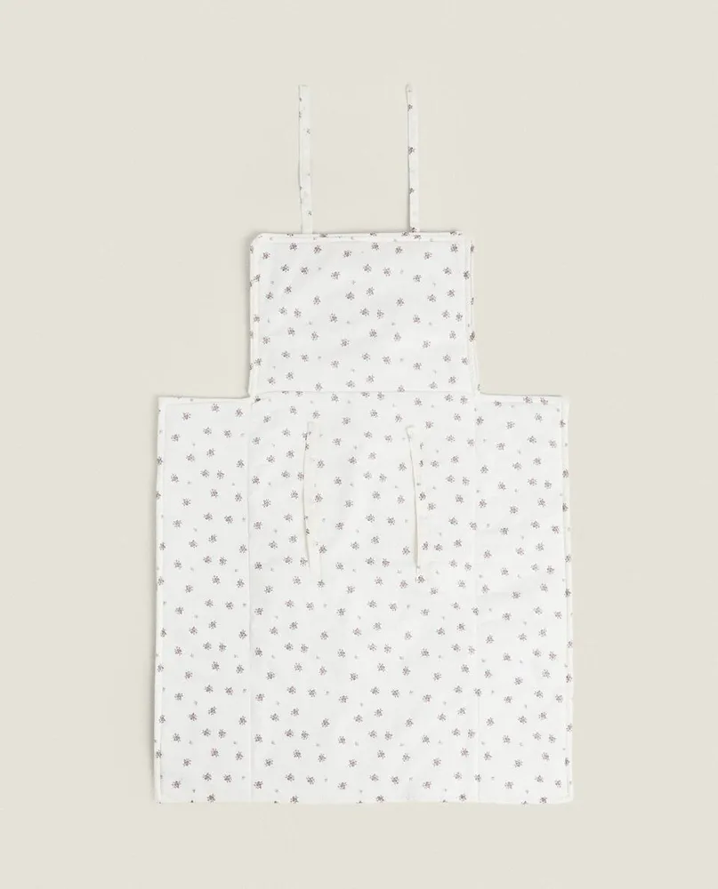 CHILDREN’S FLORAL COTTON MUSLIN CHANGING MAT