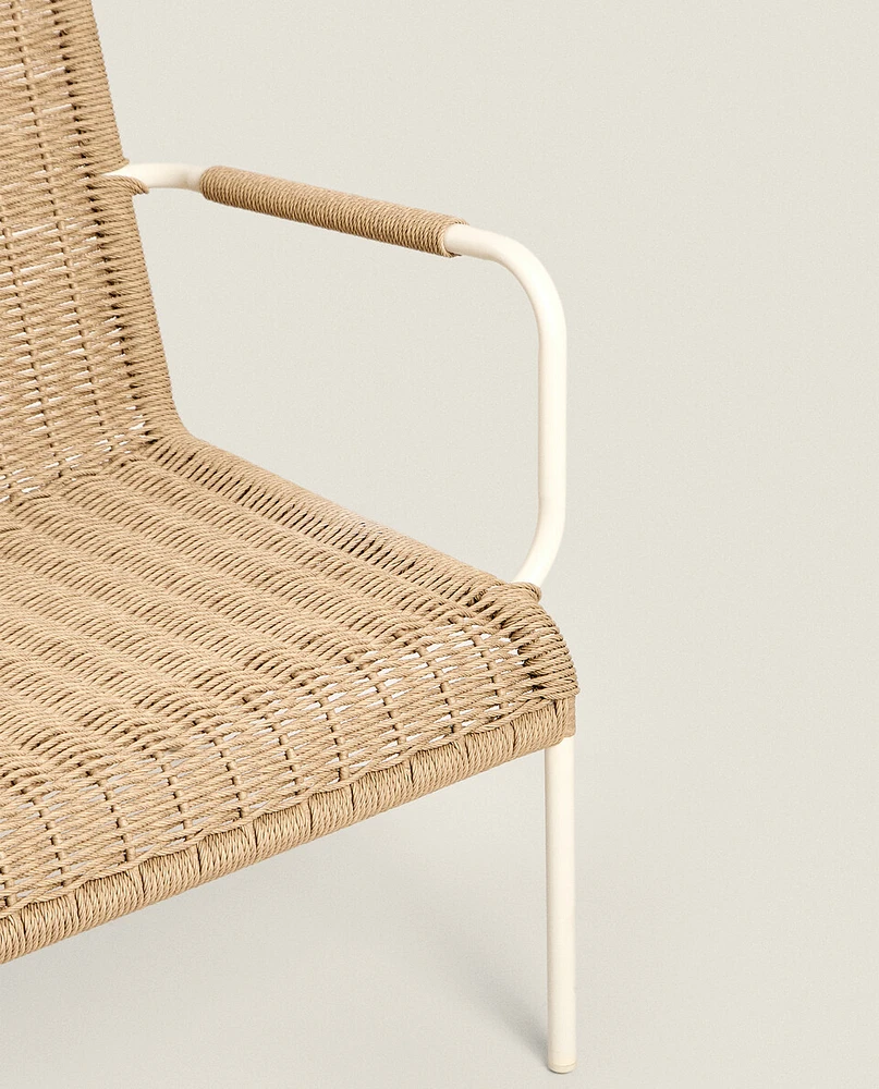 WOVEN OUTDOOR CHAIR WITH ARMRESTS