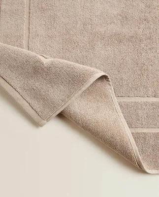 HIGH-QUALITY COTTON BATH MAT