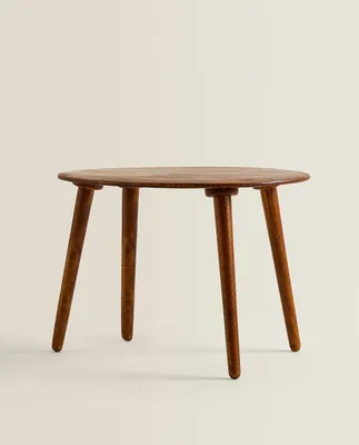 BEVELED WOODEN TABLE