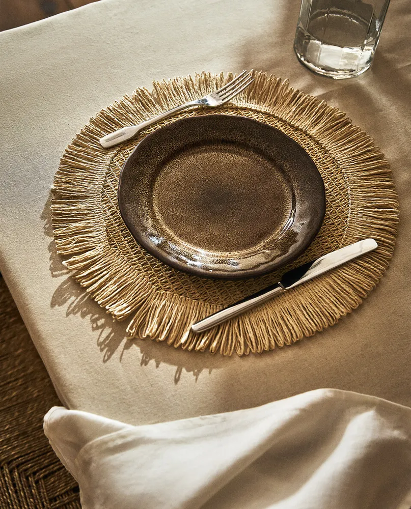 FRINGED PAPER PLACEMAT