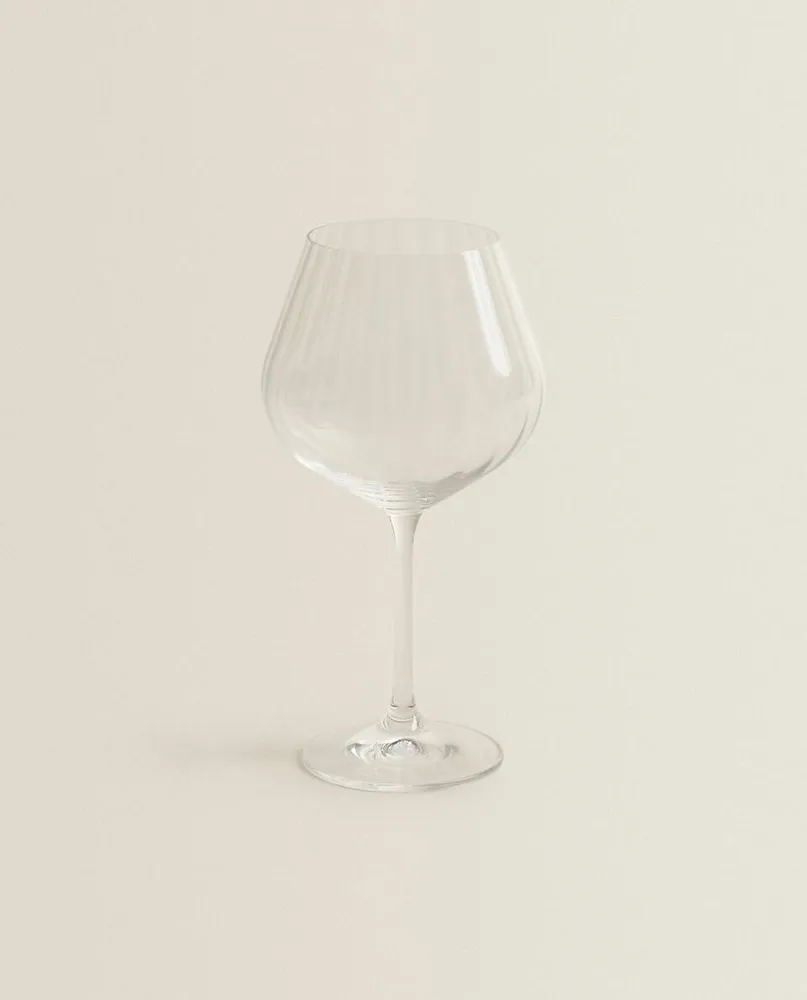 WAVY-EFFECT BOHEMIA CRYSTAL WINE GLASS