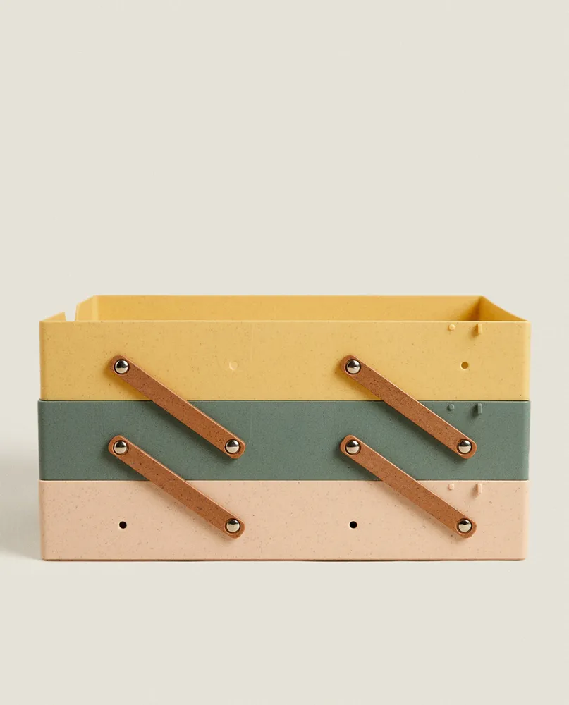 DOCUMENT TRAY